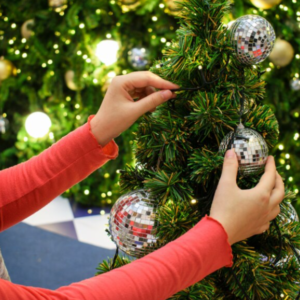 El negocio de la decoración de árboles de Navidad es un negocio de temporada.